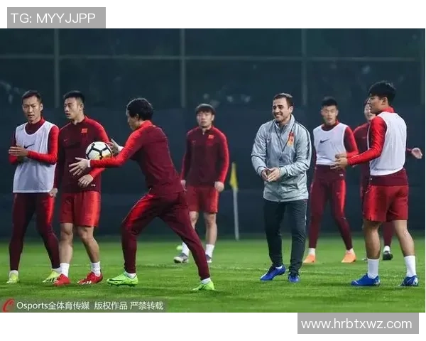 开局满级足球：从菜鸟到冠军的逆袭之路与成长故事