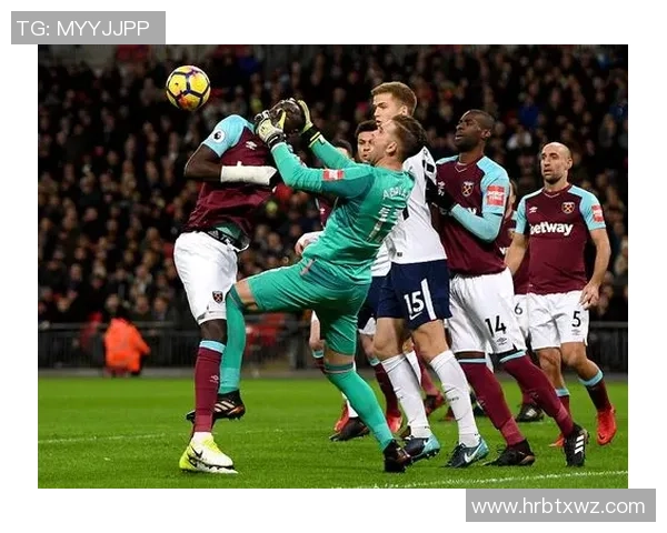 足球私聊：探讨球场内外的激情与策略分享